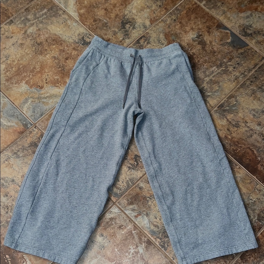 lululemon athletica Gray Wide-Leg Pants - Petite